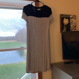 Black and white striped midi t-shirt dress